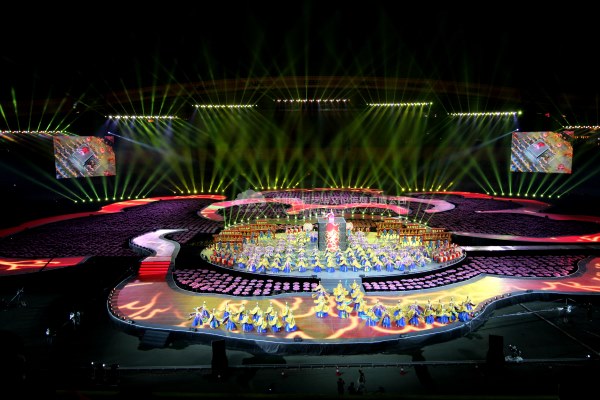 慶典策劃舞臺(tái)燈光 慶典策劃舞臺(tái)燈光